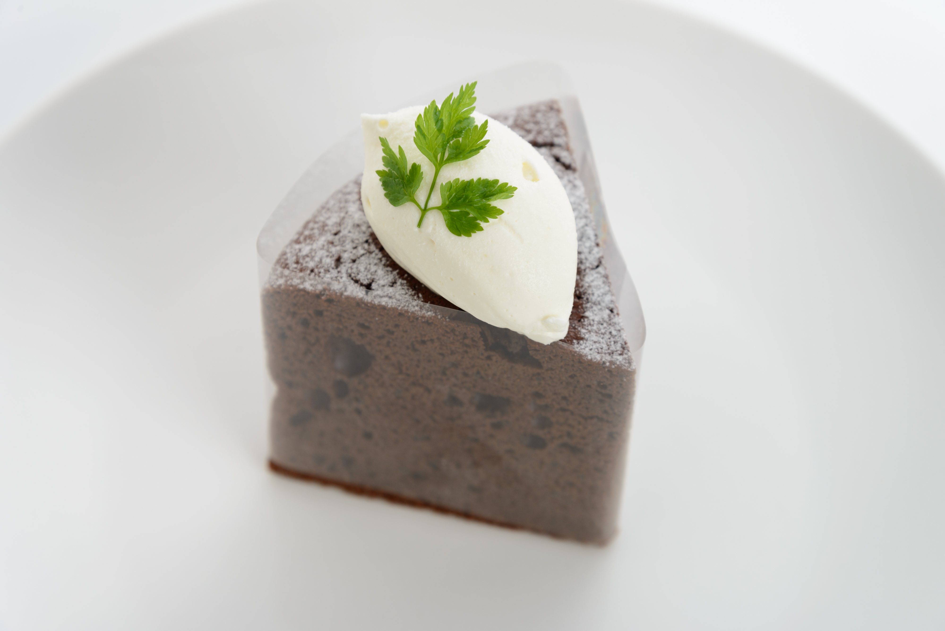 <H1>ガトーショコラ</H1>
480円/チョコレートを焼きこんだケーキ。どっしりとした中に軽さを残し食べやすく仕上げています
